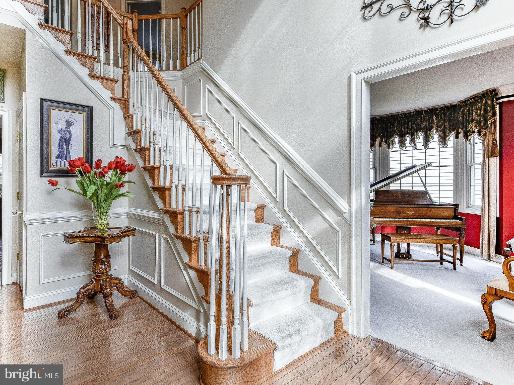 18312 Wickham Road Olney, MD 20832 - Photo 3 of 30 Foyer