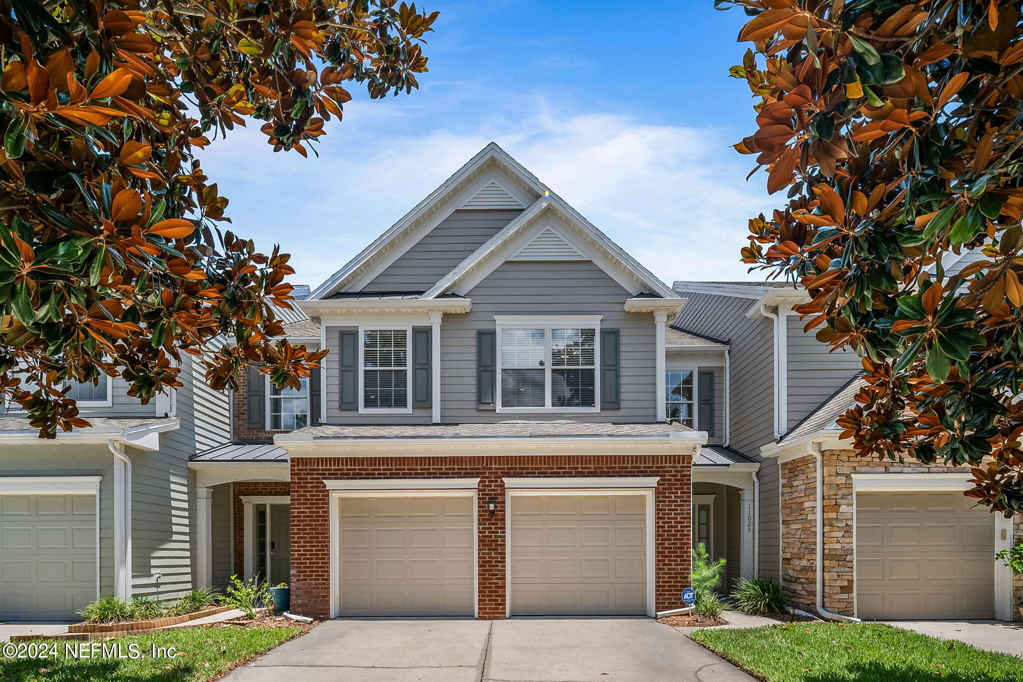 11025 Castlemain Cir East  