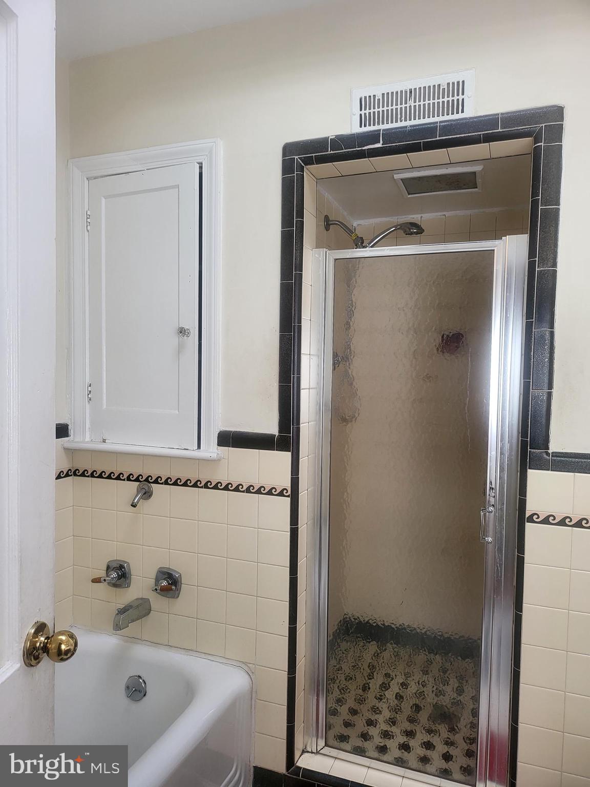1437 Howell Street Philadelphia, PA 19149 - Photo 11 of 24 Gallery Image 11