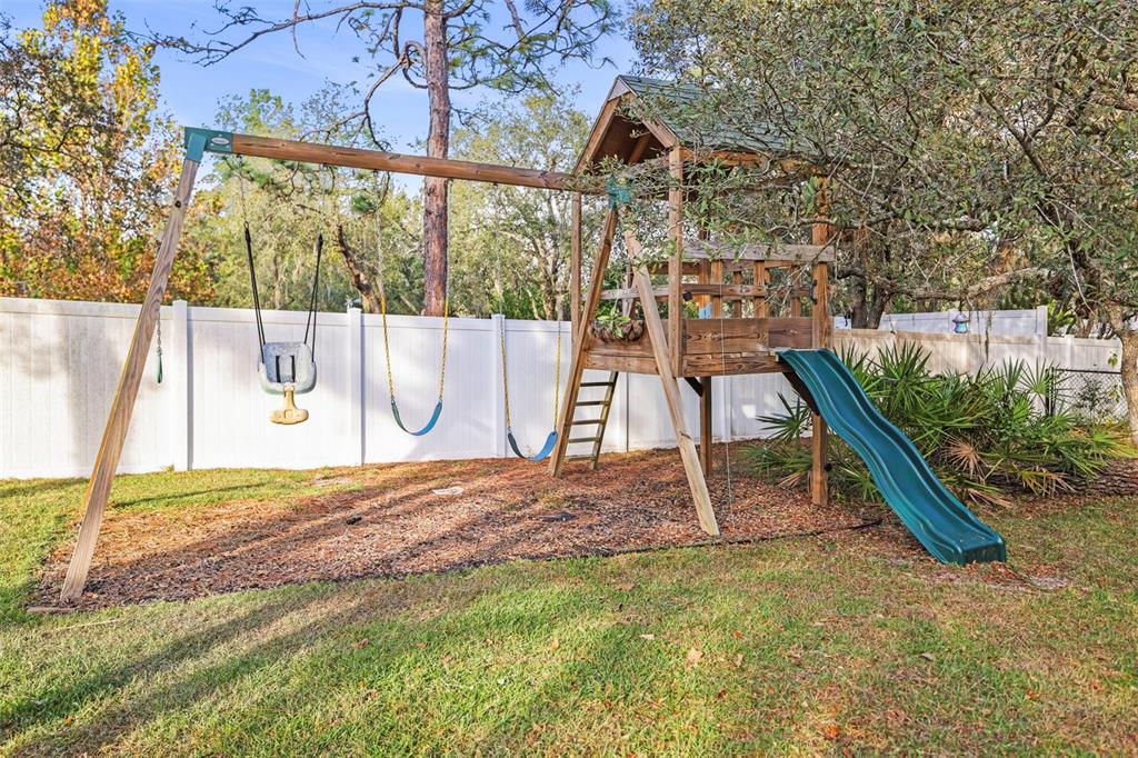 8412 Christopher Lane Weeki Wachee, FL 34613 - Photo 15 of 43