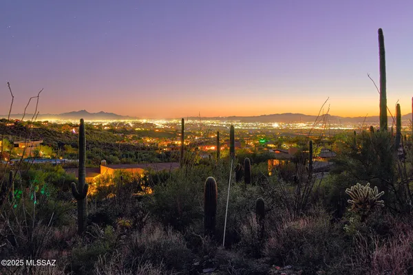 $495,000 | 2661 East Calle Sin Ruido, Unit 204, Tucson, AZ 85718