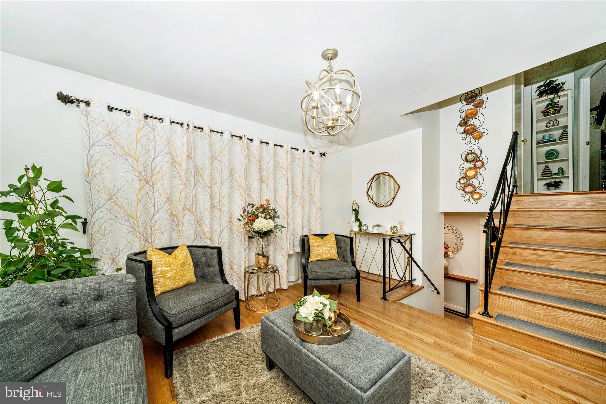11816 Selfridge Road Silver Spring, MD 20906 - Photo 12 of 59 Living Room