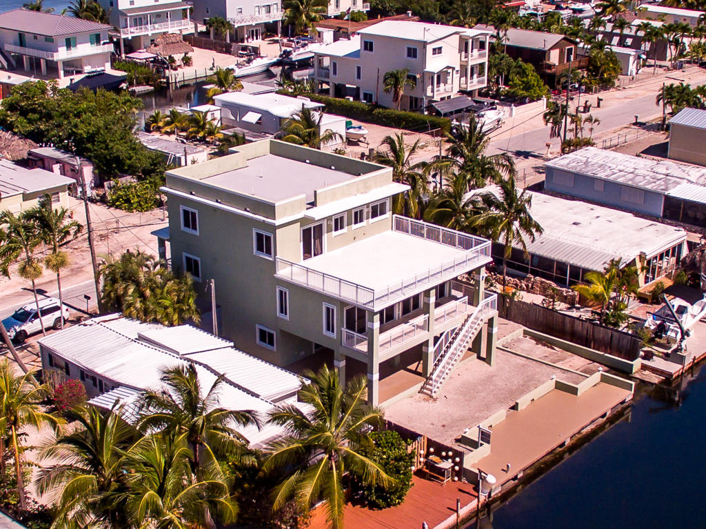 151 Long Key Road Key Largo, FL 33037 - Photo 33 of 35 House/ canal