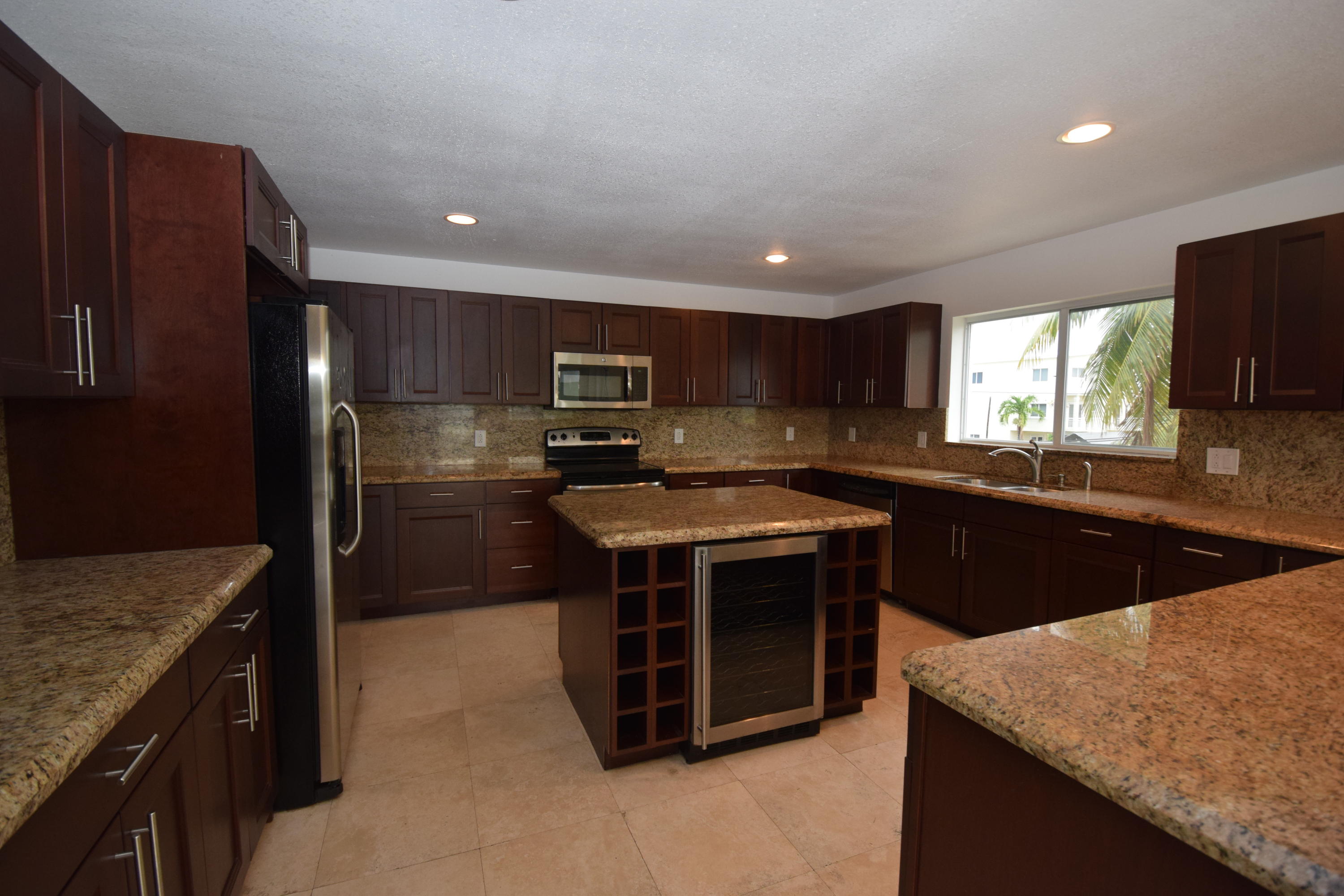 151 Long Key Road Key Largo, FL 33037 - Photo 7 of 35 Kitchen
