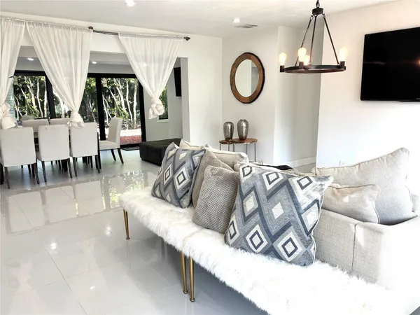 $725,000 | 2101 Northeast 55th Court, Fort Lauderdale, FL 33308