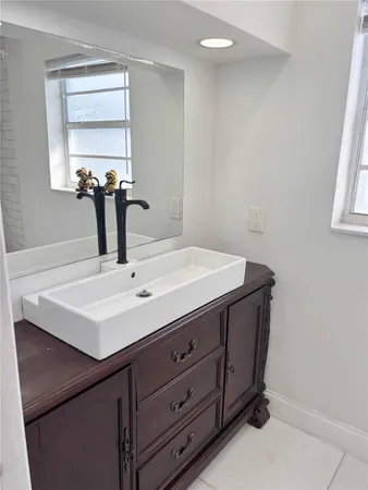 $725,000 | 2101 Northeast 55th Court, Fort Lauderdale, FL 33308