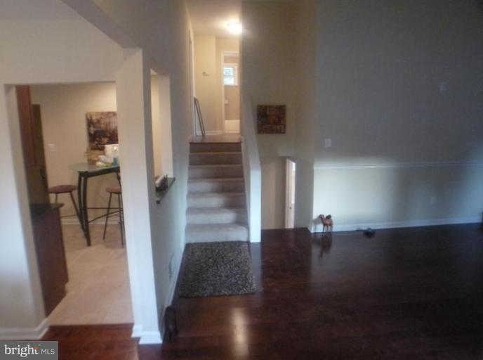 503 Shamrock Lane Pikesville, MD 21208 - Photo 2 of 21 Entrance / Foyer
