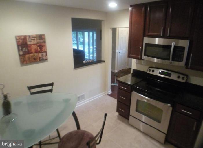 503 Shamrock Lane Pikesville, MD 21208 - Photo 7 of 21 Kitchen #2