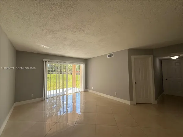 $2,100 | 10650 Southwest 157th Court, Unit 102, Miami, FL 33196