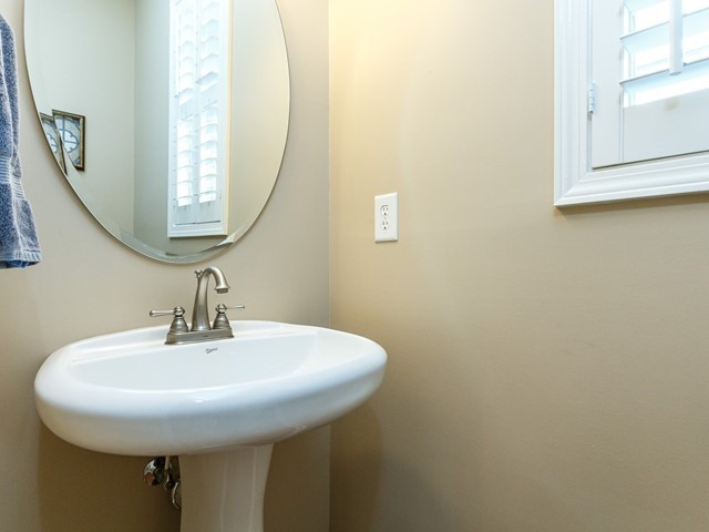 6149 Blakeman Lane Raleigh, NC 27617 - Photo 16 of 30 Powder Room