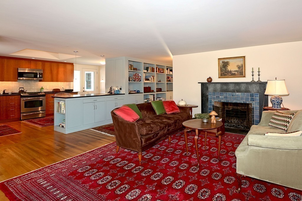 12 Plain Road Wayland, MA 01778 - Photo 5 of 22