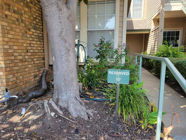 a view of a back yard of the house
