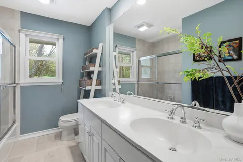 $1,299,000 | 14 Garey Drive, Chappaqua, NY 10514