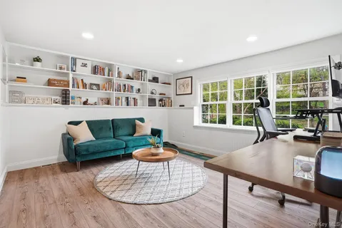 $1,299,000 | 14 Garey Drive, Chappaqua, NY 10514