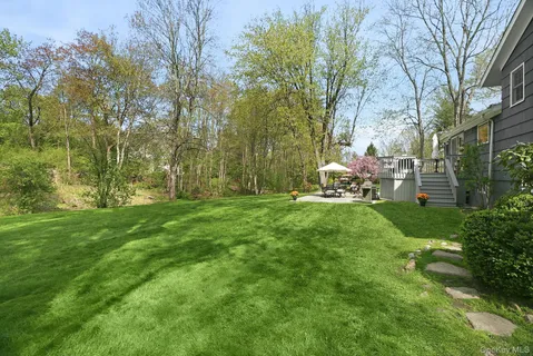 $1,299,000 | 14 Garey Drive, Chappaqua, NY 10514
