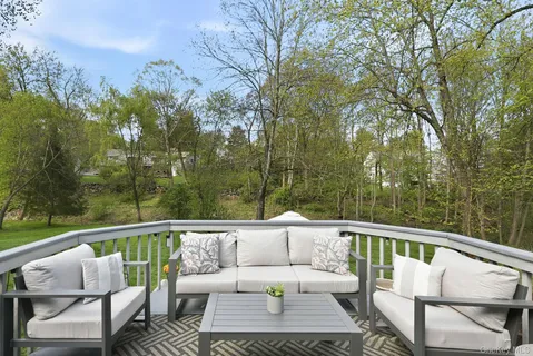 $1,299,000 | 14 Garey Drive, Chappaqua, NY 10514