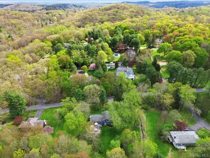 $1,299,000 | 14 Garey Drive, Chappaqua, NY 10514