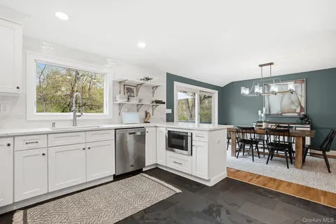 $1,299,000 | 14 Garey Drive, Chappaqua, NY 10514