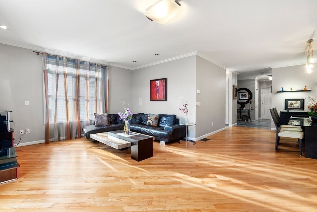 34 Tanglewood Road, Unit 34 Newton, MA 02459 - Photo 9 of 30