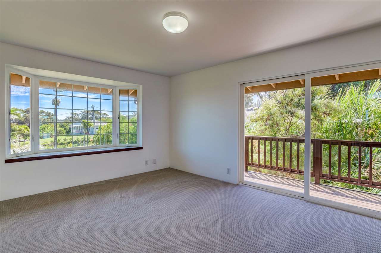 238 South Holokai Road Haiku, HI 96708 - Photo 15 of 28 a view of room with floor to ceiling window