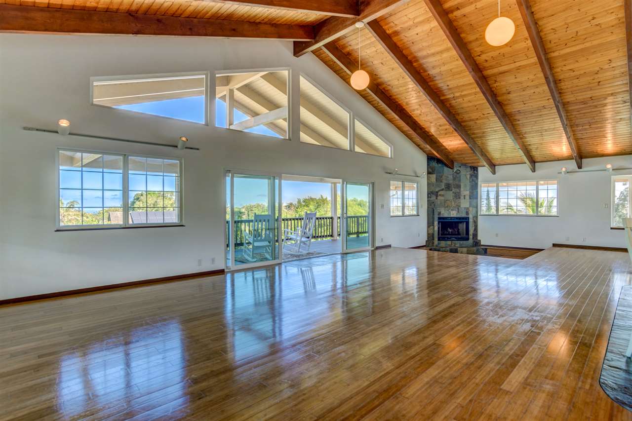 238 South Holokai Road Haiku, HI 96708 - Photo 9 of 28 a view of empty room with wooden floor