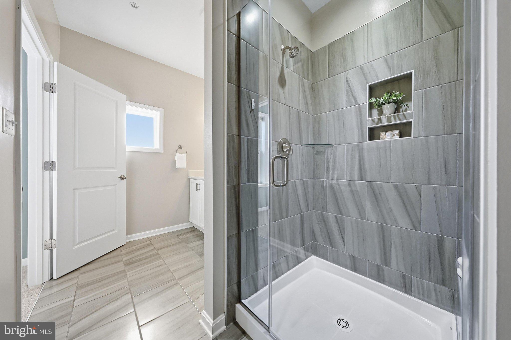 921 Holden Road Frederick, MD 21701 - Photo 27 of 61 Primary Bathroom