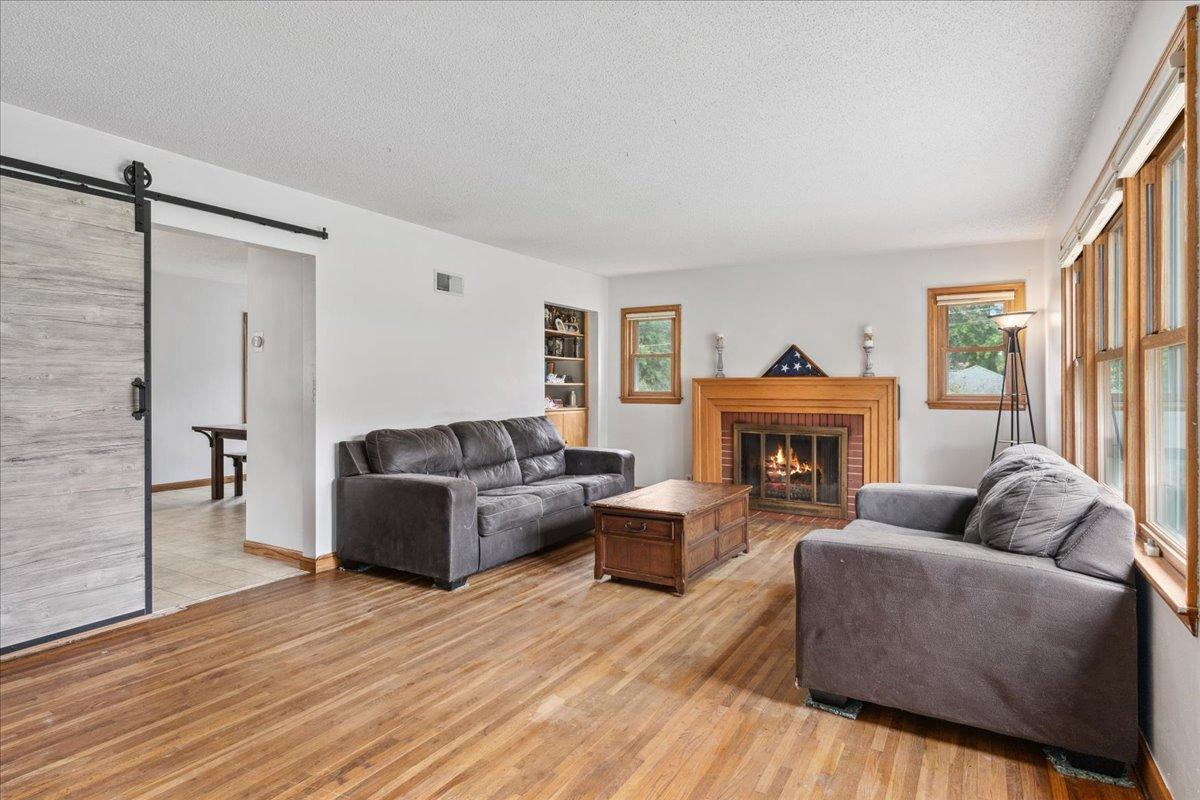 625 Kinnickinnic Street Prescott, WI 54021 - Photo 6 of 23 Gallery Image 6