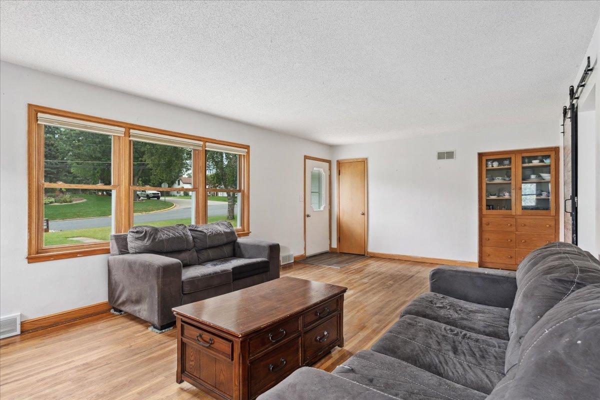 625 Kinnickinnic Street Prescott, WI 54021 - Photo 7 of 23 Gallery Image 7