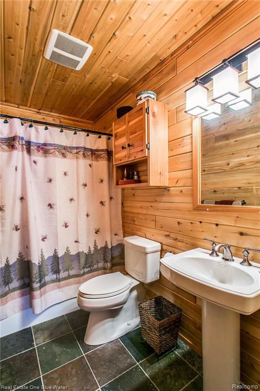 3640 Lakeshore Road Deckerville, MI 48427 - Photo 14 of 33 Gallery Image 14