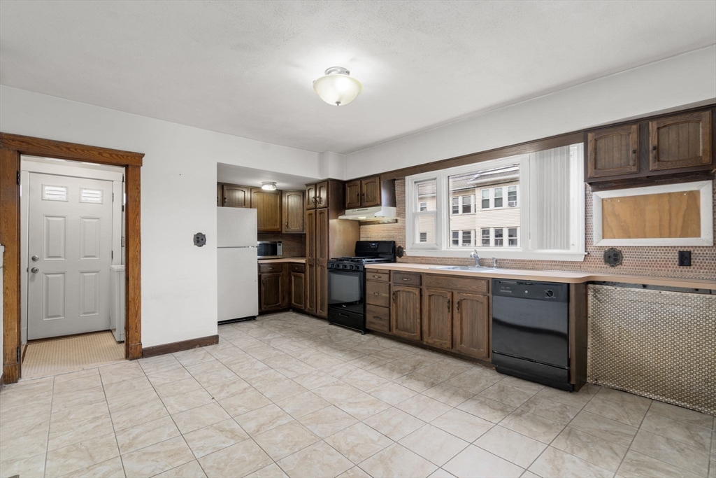 22-24 Ten Hills Road Somerville, MA 02145 - Photo 26 of 42 Gallery Image 26