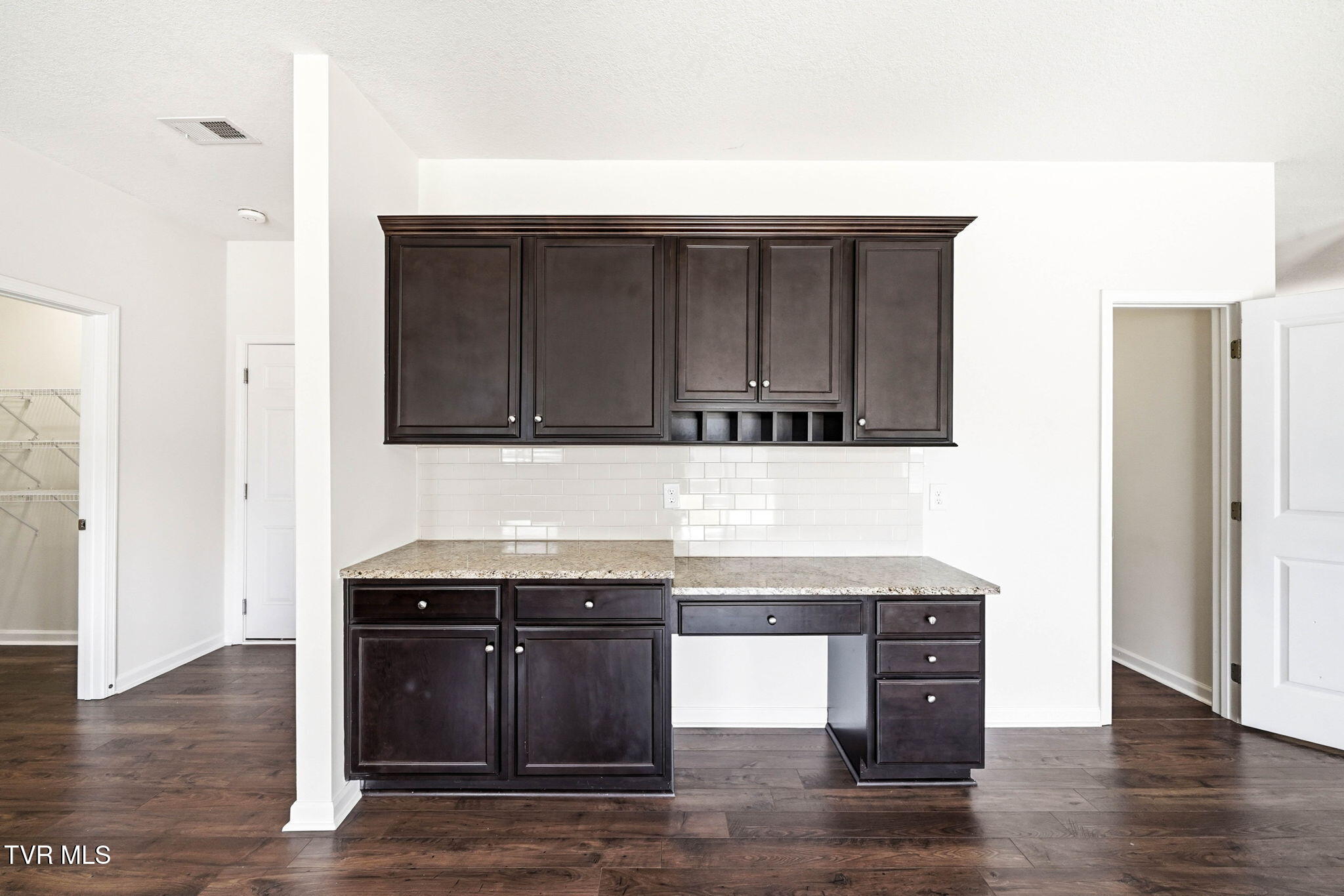 1129 Raccoon Lane Piney Flats, TN 37686 - Photo 15 of 41 6-web-or-mls-1129 Raccoon Ln-14