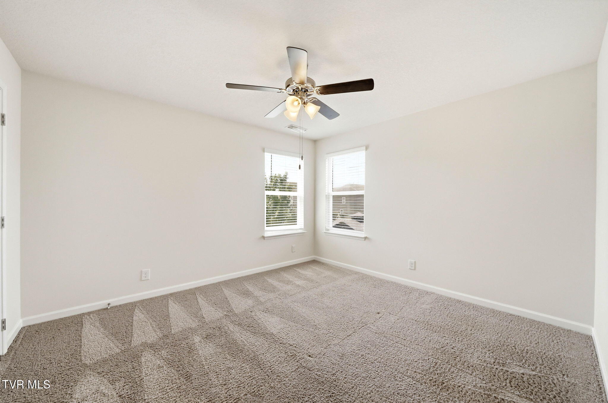 1129 Raccoon Lane Piney Flats, TN 37686 - Photo 19 of 41 14-web-or-mls-1129 Raccoon Ln-21
