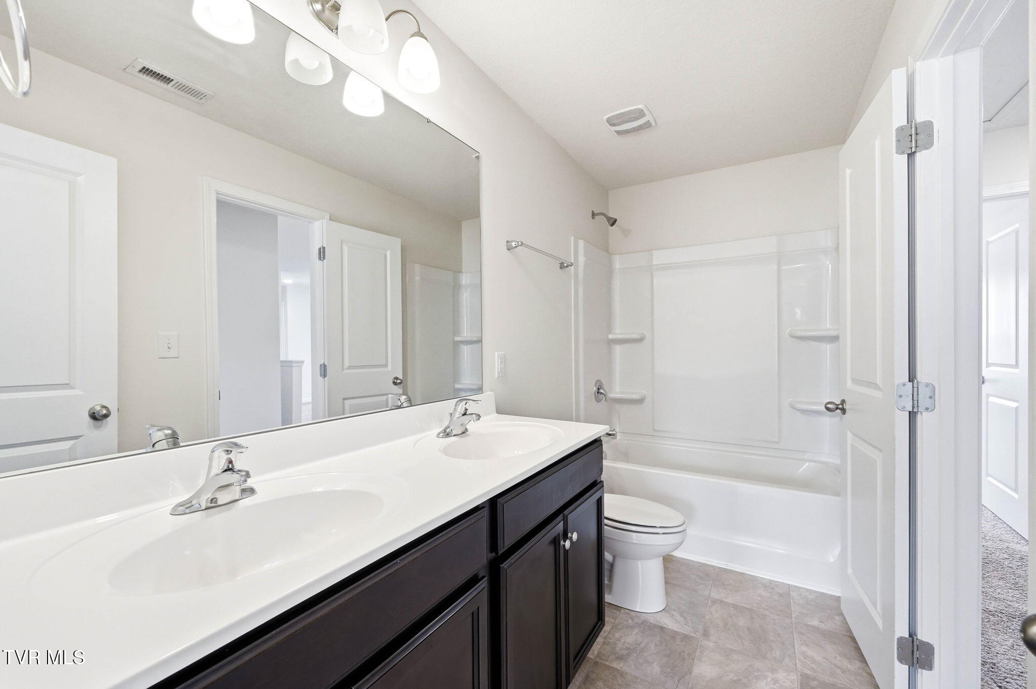 1129 Raccoon Lane Piney Flats, TN 37686 - Photo 21 of 41 13-web-or-mls-1129 Raccoon Ln-20