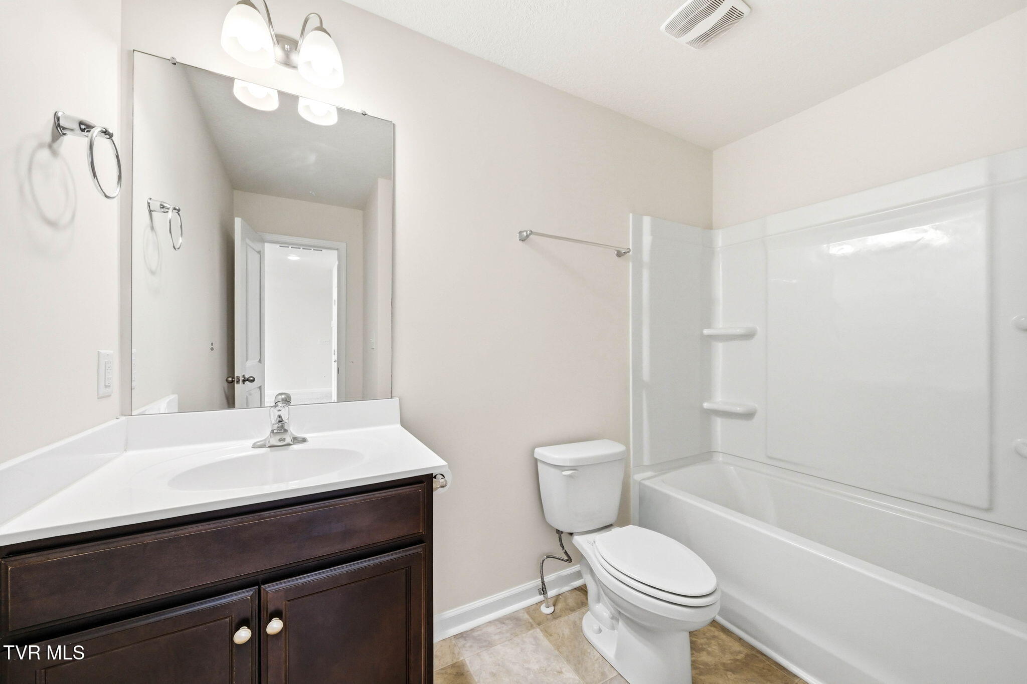 1129 Raccoon Lane Piney Flats, TN 37686 - Photo 24 of 41 16-web-or-mls-1129 Raccoon Ln-23