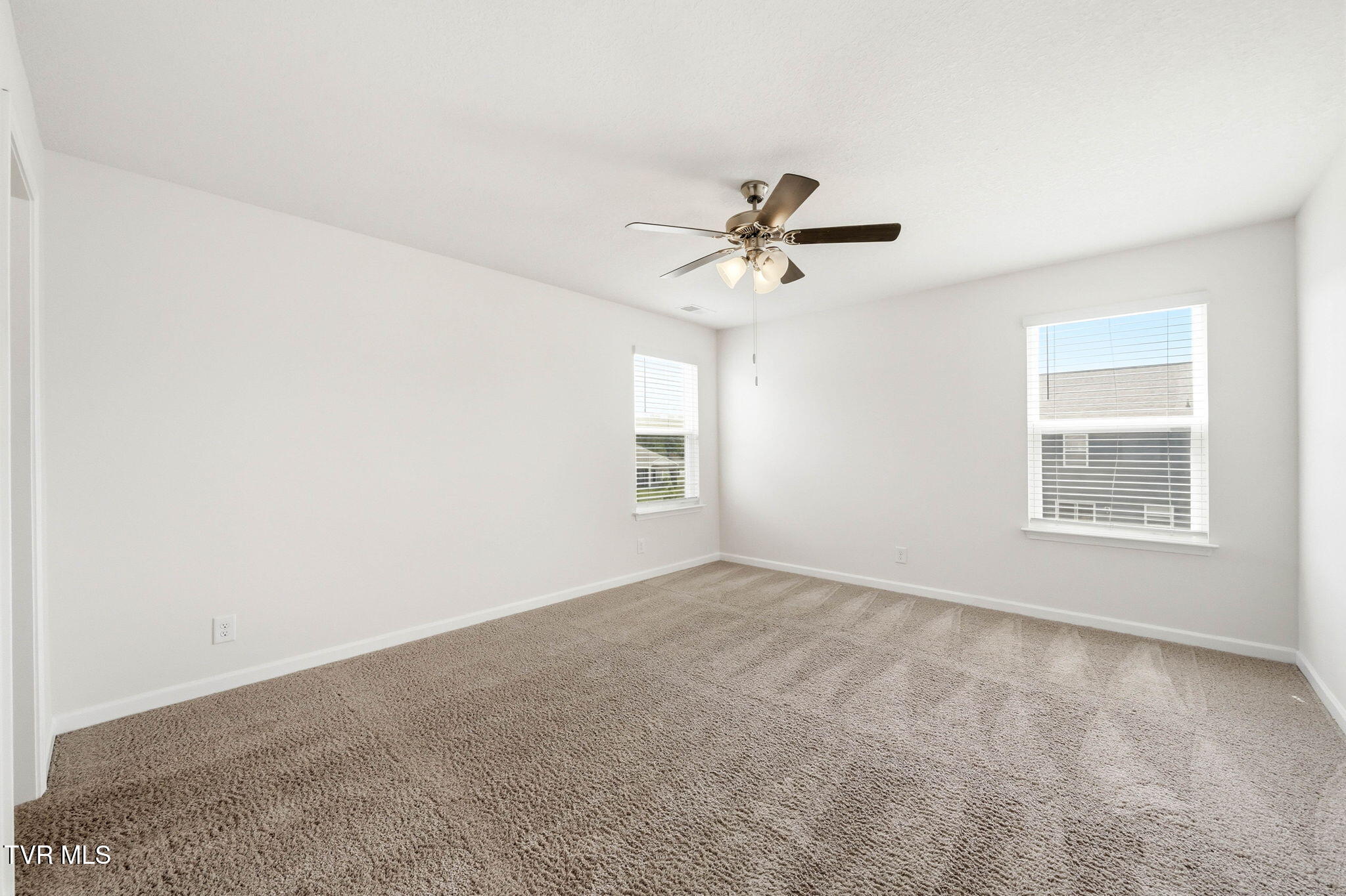 1129 Raccoon Lane Piney Flats, TN 37686 - Photo 25 of 41 17-web-or-mls-1129 Raccoon Ln-24