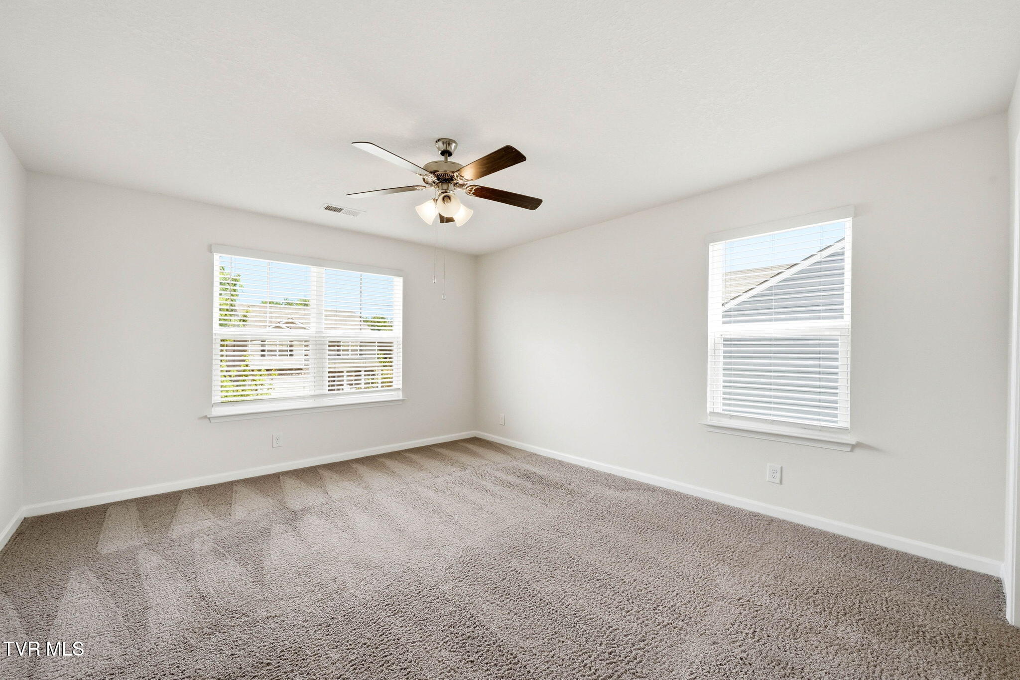 1129 Raccoon Lane Piney Flats, TN 37686 - Photo 28 of 41 20-web-or-mls-1129 Raccoon Ln-27