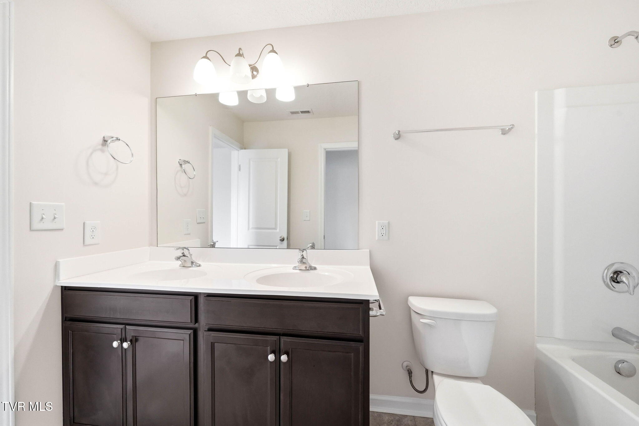 1129 Raccoon Lane Piney Flats, TN 37686 - Photo 34 of 41 24-web-or-mls-1129 Raccoon Ln-30