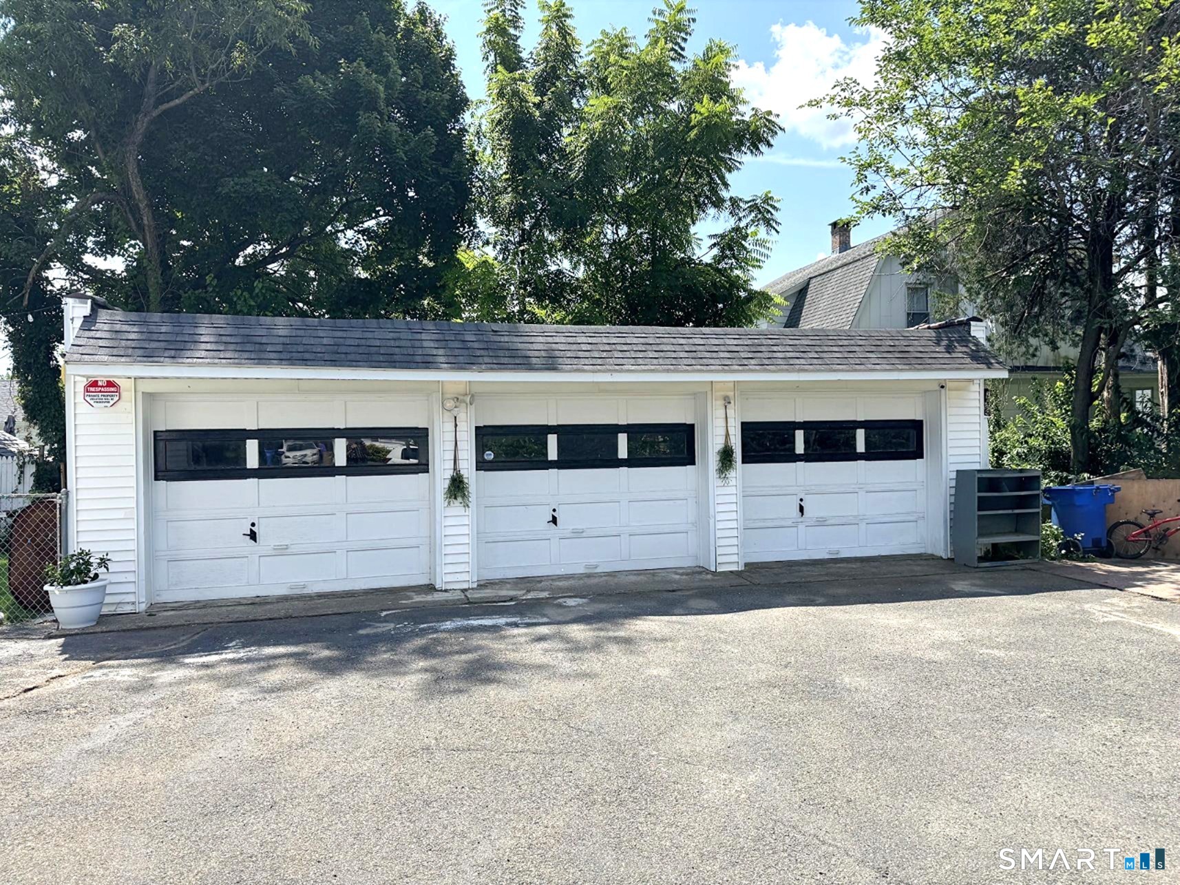 879 Congress Avenue Waterbury, CT 06708 - Photo 7 of 32 det 3 car gar, great for hobbyest or car enthusiast