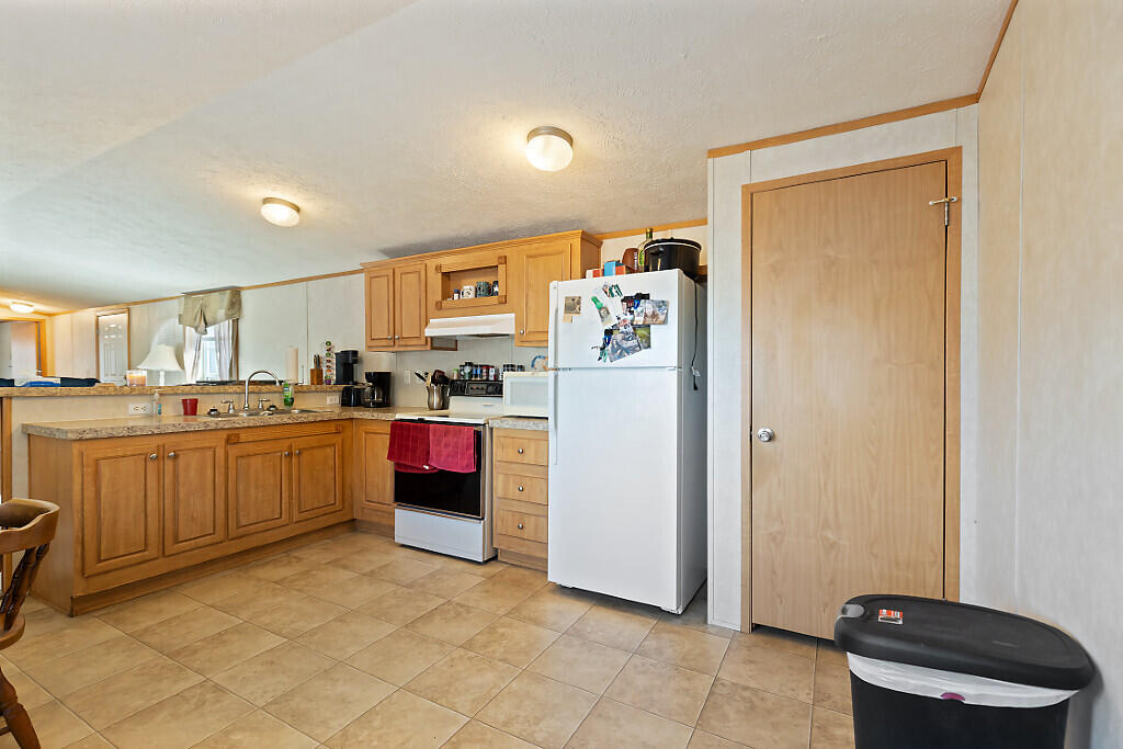 1145 Waterville Road Skowhegan, ME 04976 - Photo 90 of 113 91_BP5A8236_DxO_mls