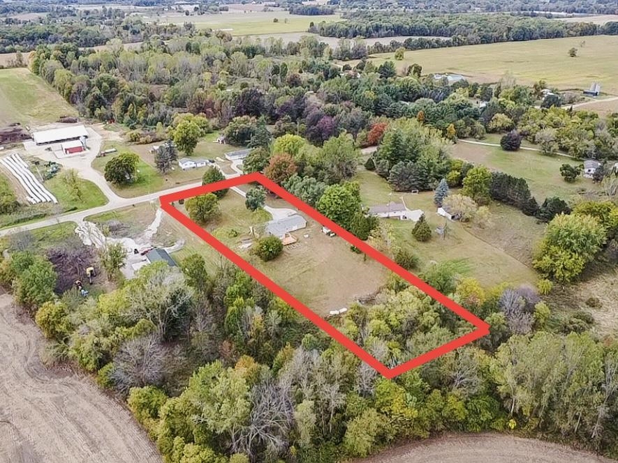 14392 North Vassar Road Millington, MI 48746 - Photo 33 of 95 50191154-17bda072-76c0-4cb2-a0e1-bdb2f480659c.JPG