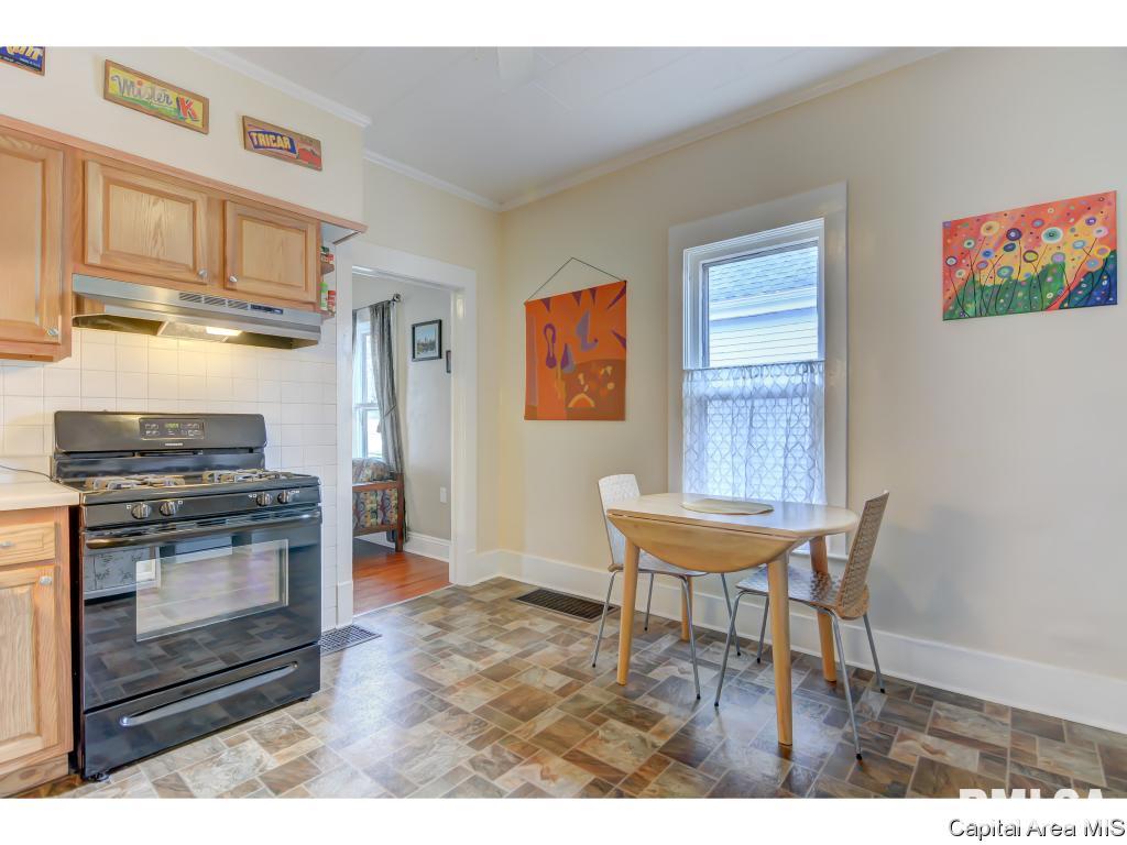 2014 North 16th Street Springfield, IL 62702 - Photo 8 of 28