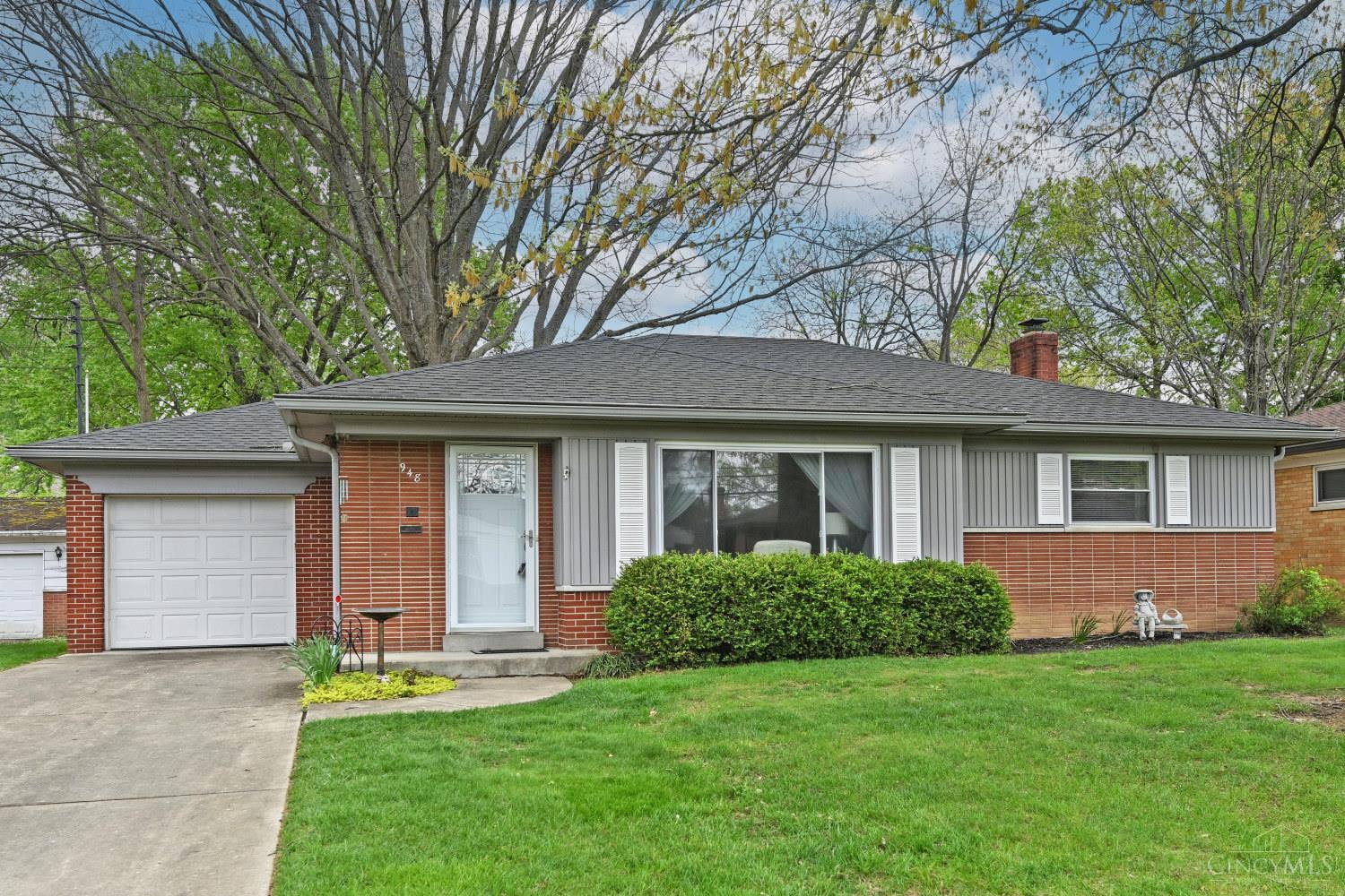 948 Alnetta Drive Cincinnati, OH 45230 - Photo 3 of 39