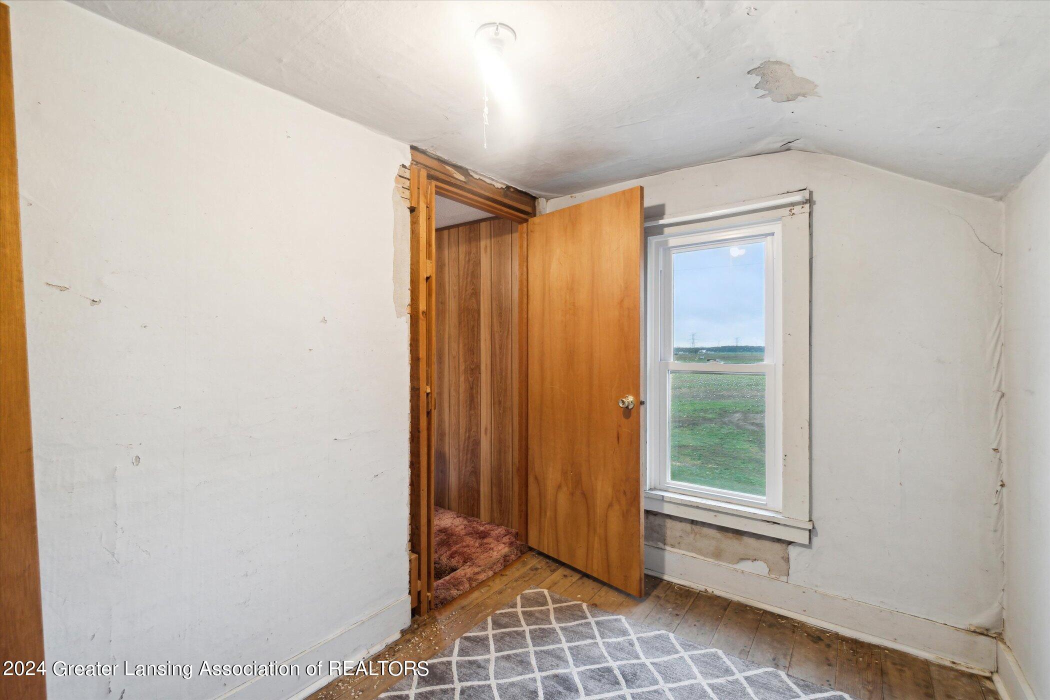 5857 South State Road Ithaca, MI 48847 - Photo 29 of 45 21-5857-State-Rd-Ithaca-MI-48847-WindowS