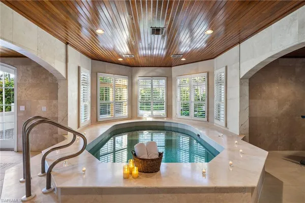 $4,695,000 | 16475 Captiva Drive, Captiva, FL 33924