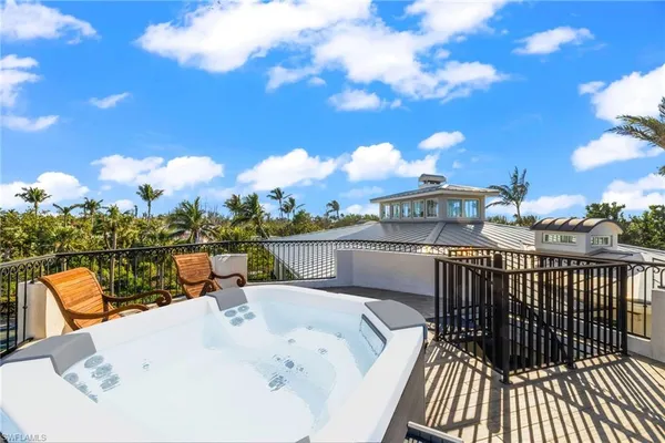$4,695,000 | 16475 Captiva Drive, Captiva, FL 33924