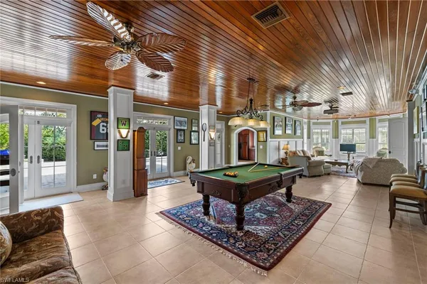 $4,695,000 | 16475 Captiva Drive, Captiva, FL 33924