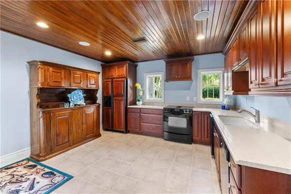 $4,695,000 | 16475 Captiva Drive, Captiva, FL 33924