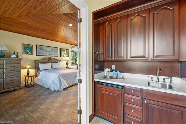 $4,695,000 | 16475 Captiva Drive, Captiva, FL 33924