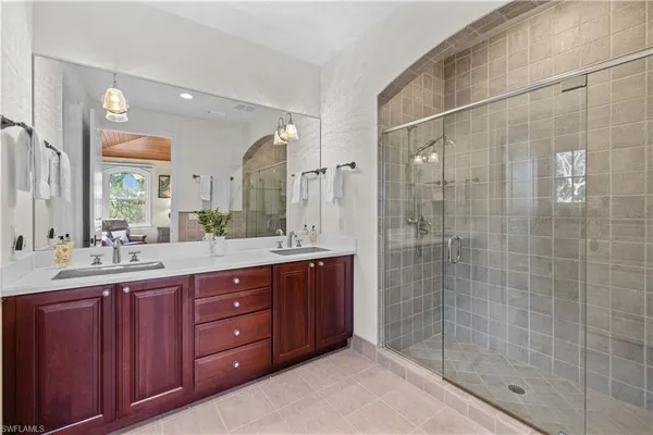 $4,695,000 | 16475 Captiva Drive, Captiva, FL 33924