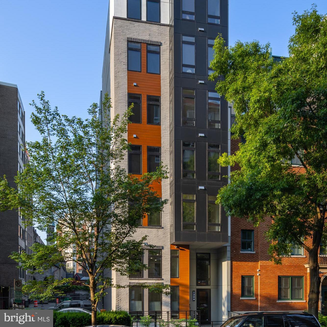 1208 M Street Northwest, Unit 12 Washington, DC 20005 - Photo 2 of 18